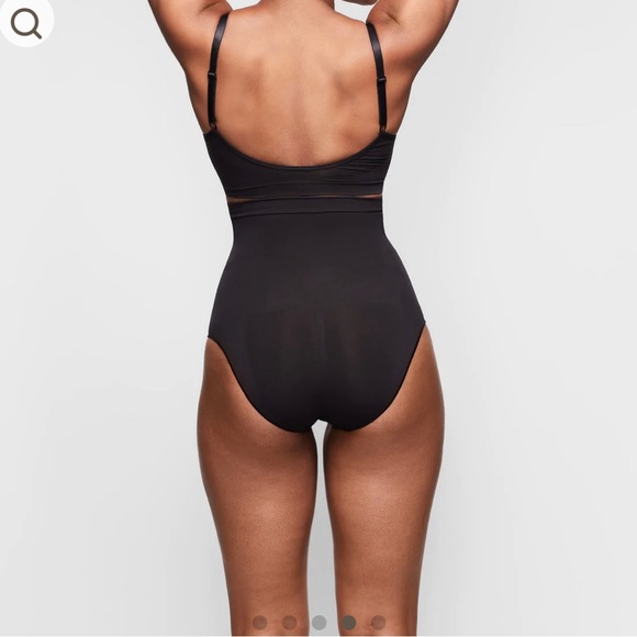 SKIMS - SCULPTING HIGH WAIST BRIEF - Picture 3 of 7